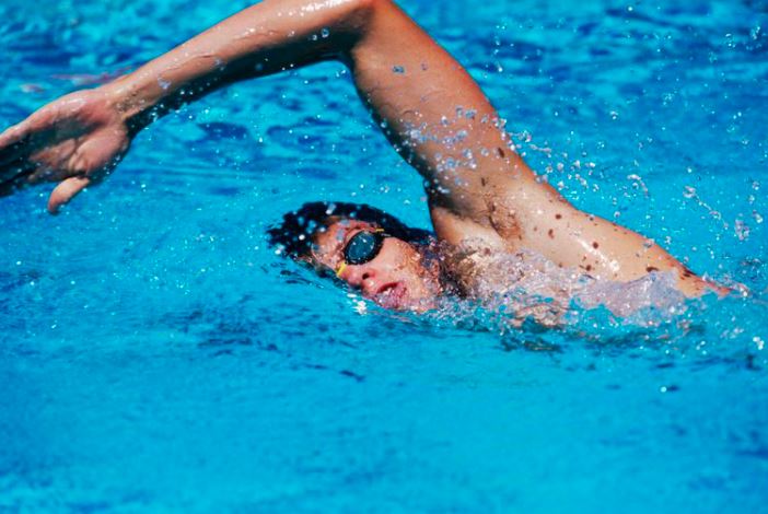 Bơi lội cải thiện sinh lý nam